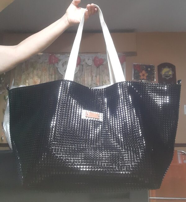 Tote gigante para viajes.